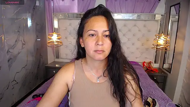 Melissa-roberts online show from 4, 12, 2025