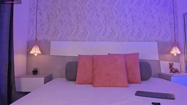 Vittoria  rossi online show from 15, 4, 2026