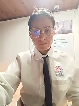 Snapshot of Valentina--1 chatting on 27, 6, 2026 Valentina--1 online show from 27, 6, 2026
