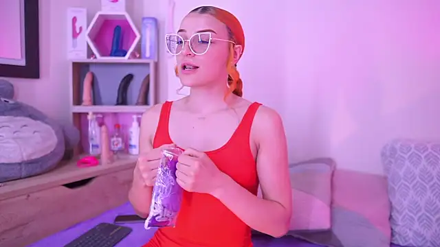 celeste blazze  online show from 13, 11, 2025