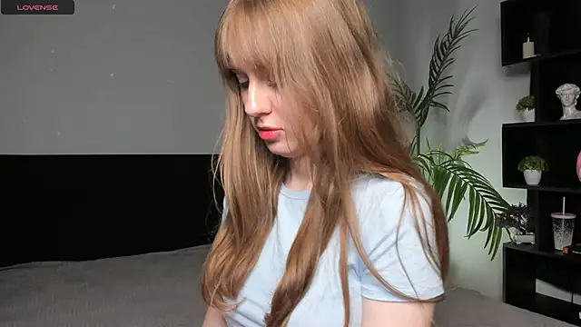 TessaStruble online show from 9, 11, 2025