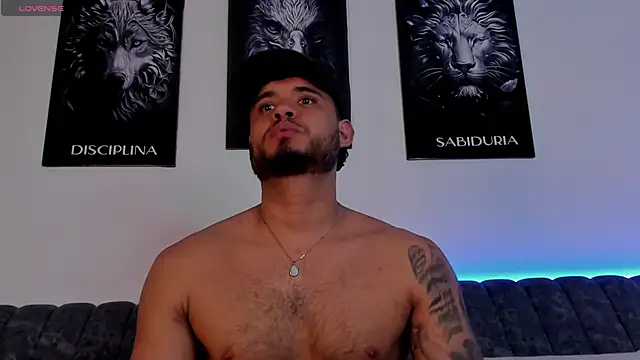 AUSTINN TORRES online show from 28, 5, 2026
