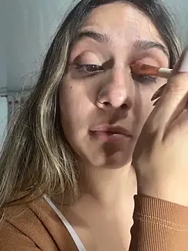 Snapshot of sarah_honey__ chatting on 27, 10, 2025 sarah honey   online show from 27, 10, 2025