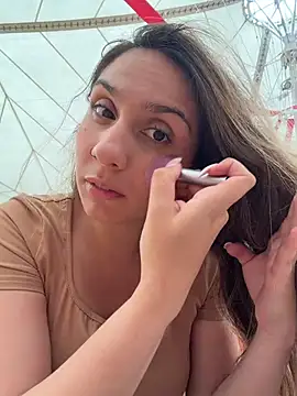 sarah honey   online show from 18, 12, 2025