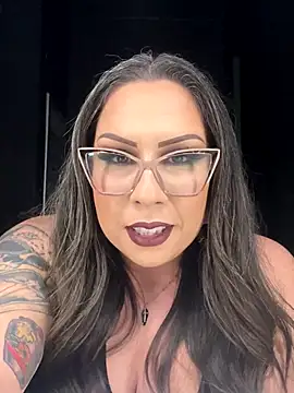 Snapshot of ThatGirlVia chatting on 26, 10, 2025 ThatGirlVia online show from 26, 10, 2025