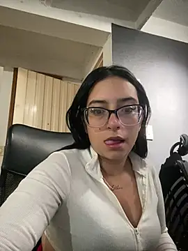 Kloe Novoa online show from 17, 1, 2026