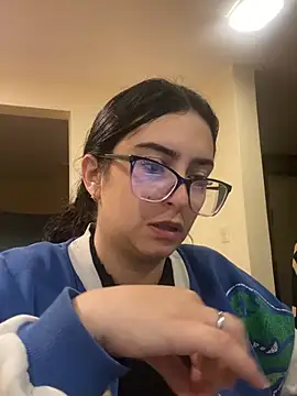 Kloe Novoa online show from 15, 4, 2026