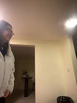 Kloe Novoa online show from 16, 4, 2026