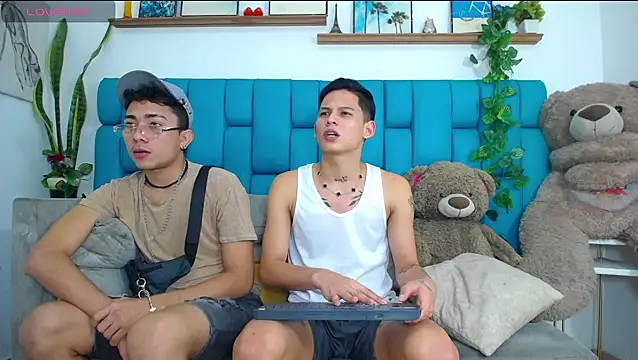 Hot Boys Latinos X online show from 9, 2, 2026