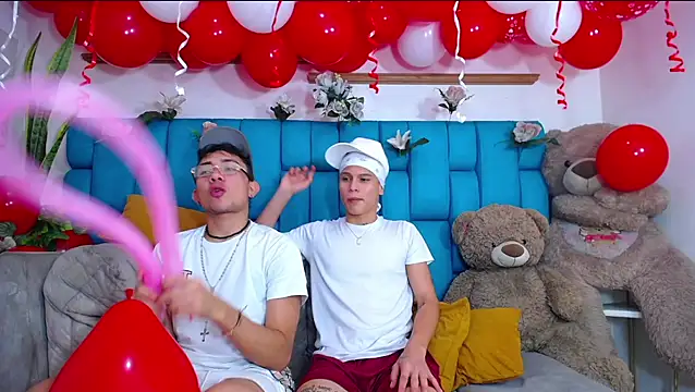 Hot Boys Latinos X online show from 12, 2, 2026