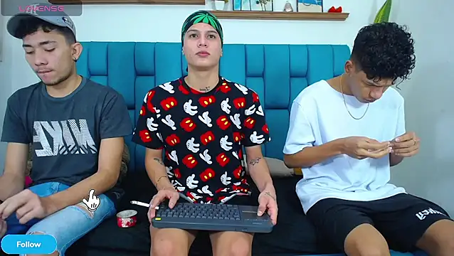 Hot Boys Latinos X online show from 18, 4, 2026