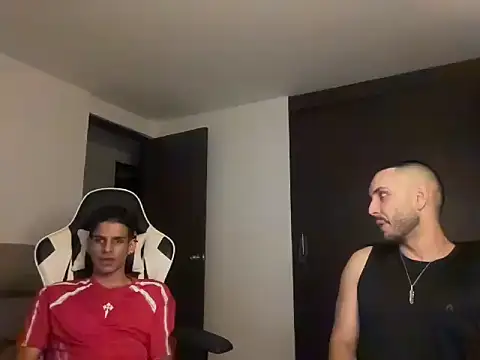 Snapshot of lionandreough chatting on 2, 11, 2025 lionandreough online show from 2, 11, 2025