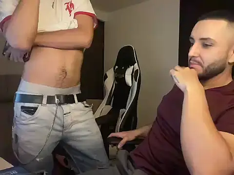 Snapshot of lionandreough chatting on 4, 11, 2025 lionandreough online show from 4, 11, 2025