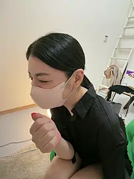 akimix xoxo online show from 4, 3, 2026