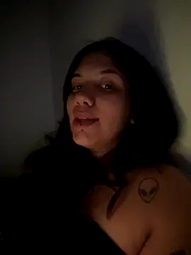 Snapshot of Hannahinfame chatting on 5, 11, 2025 Hannahinfame online show from 5, 11, 2025