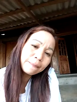 Snapshot of Gwen-n chatting on 24, 10, 2025 Gwen-n online show from 24, 10, 2025