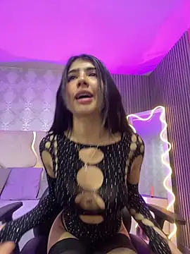 MAIILY TAY online show from 13, 11, 2025