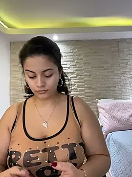 Snapshot of amellita-33 chatting on 9, 7, 2026 amellita-33 online show from 9, 7, 2026