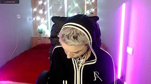 Sweet-n-Strong online show from 20, 11, 2025