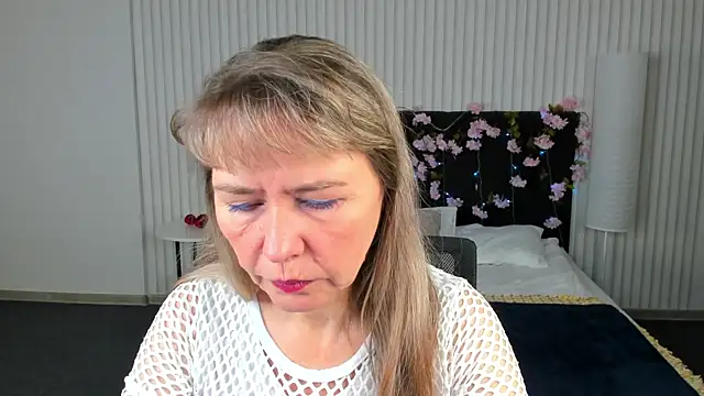 Snapshot of Carla_Vogue chatting on 4, 11, 2025 Carla Vogue online show from 4, 11, 2025