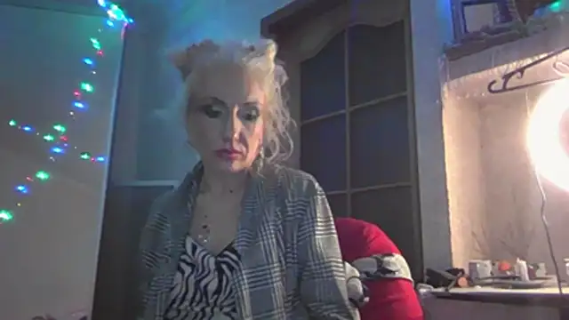 Snapshot of LilaniLoverx chatting on 25, 4, 2026 LilaniLoverx online show from 25, 4, 2026
