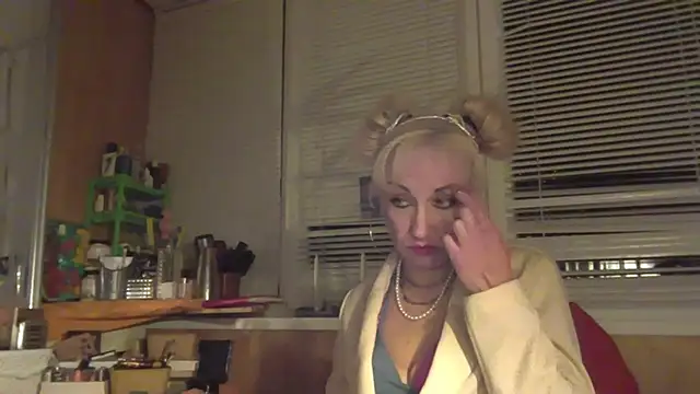 Snapshot of LilaniLoverx chatting on 2, 5, 2026 LilaniLoverx online show from 2, 5, 2026
