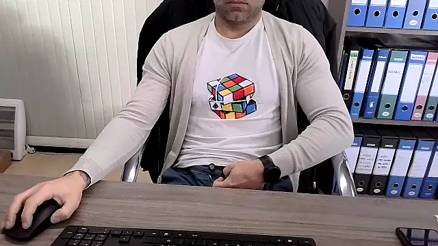 Snapshot of Evasionee chatting on 9, 2, 2026 Evasionee online show from 9, 2, 2026