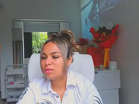 diosadeluniverso online show from 17, 3, 2026