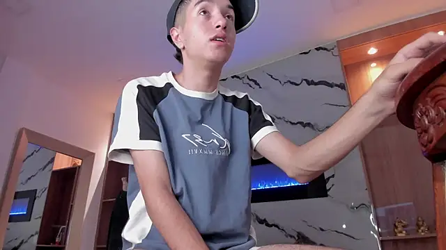 Snapshot of Dallen_Grant chatting on 23, 5, 2026 Dallen Grant online show from 23, 5, 2026