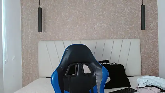 AliceSmity  online show from 28, 3, 2026