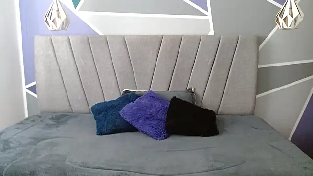 AliceSmity  online show from 15, 4, 2026