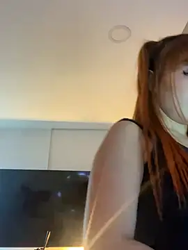 GiaStonne online show from 3, 12, 2025