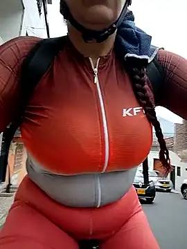 Snapshot of LAPOTRA_04 chatting on 6, 4, 2026 LAPOTRA 04 online show from 6, 4, 2026