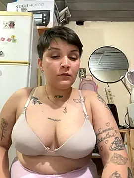 Snapshot of leti302 chatting on 31, 10, 2025 leti302 online show from 31, 10, 2025