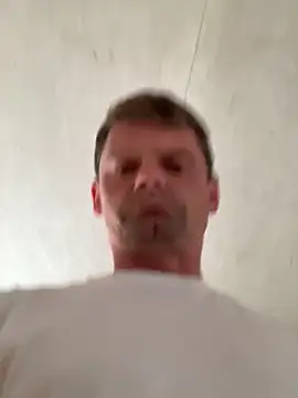 Snapshot of Olav81 chatting on 26, 10, 2025 Olav81 online show from 26, 10, 2025