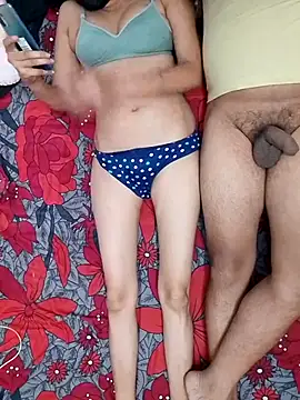 Snapshot of couple-open-enjoy chatting on 27, 5, 2026 couple-open-enjoy online show from 27, 5, 2026