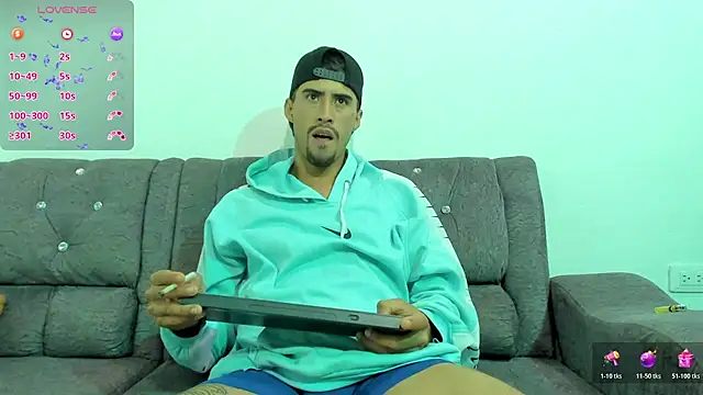 Snapshot of harold_777 chatting on 13, 11, 2025 harold 777 online show from 13, 11, 2025