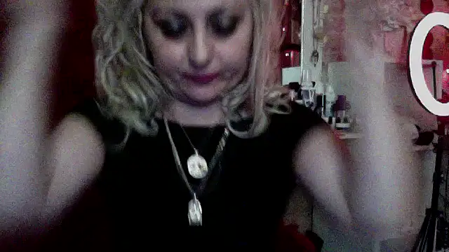 xHot Amazonq online show from 1, 2, 2026