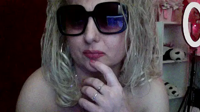 xHot Amazonq online show from 14, 2, 2026