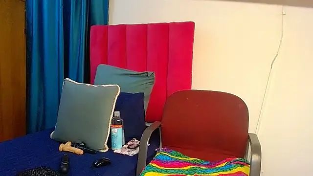 Lisa-001 online show from 7, 1, 2026