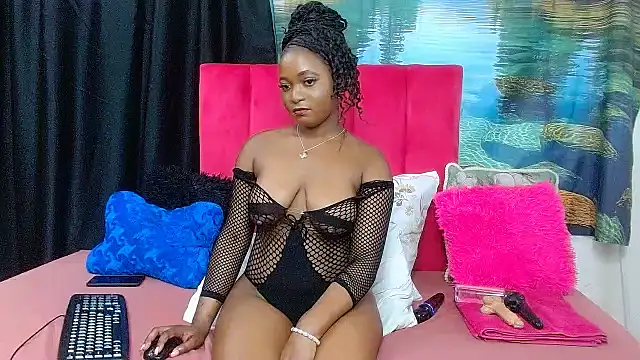 Snapshot of Lisa-001 chatting on 5, 4, 2026 Lisa-001 online show from 5, 4, 2026