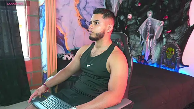 Tiler wolker online show from 29, 10, 2025