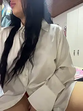 Im Saraaaa online show from 12, 11, 2025