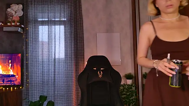 BallerinaCappuchino online show from 5, 11, 2025