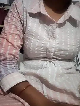 Hot-Rubyy online show from 7, 4, 2026