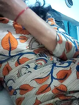 Hot-Rubyy online show from 8, 4, 2026