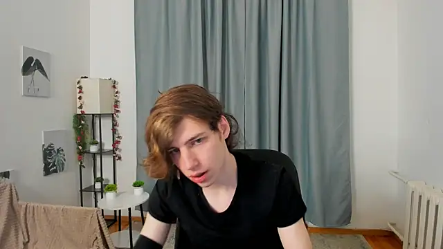 AvenGlow online show from 14, 12, 2025