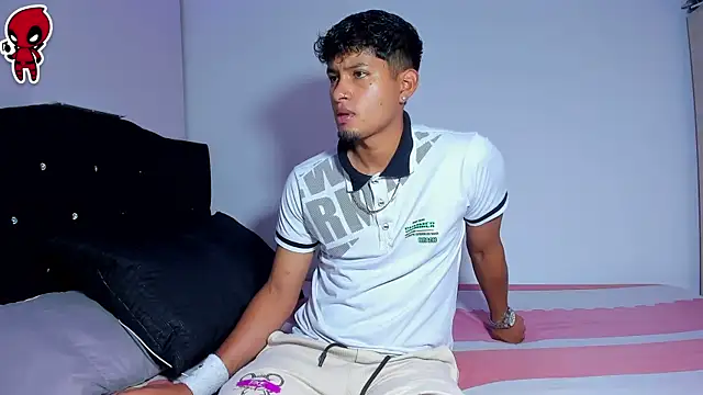 Snapshot of Dominic_King chatting on 2, 3, 2026 Dominic King online show from 2, 3, 2026