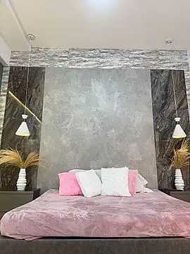 Hannahpradaa  online show from 7, 1, 2026