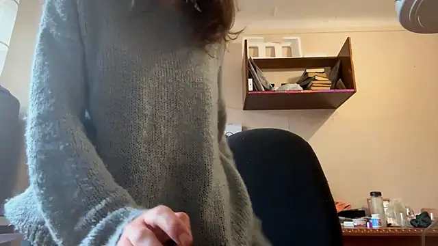 Snapshot of BunkedTempter chatting on 28, 10, 2025 BunkedTempter online show from 28, 10, 2025